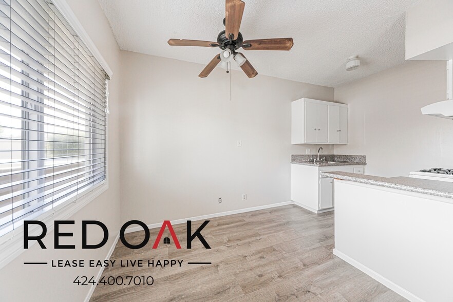 Building Photo - 2036 E Whiting Ave