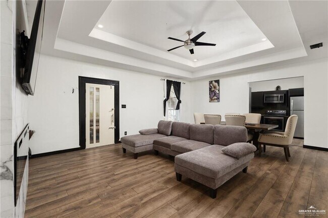 Building Photo - 11 W Business Hwy 83