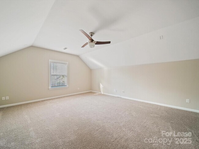 Building Photo - 10205 Falling Leaf Dr NW