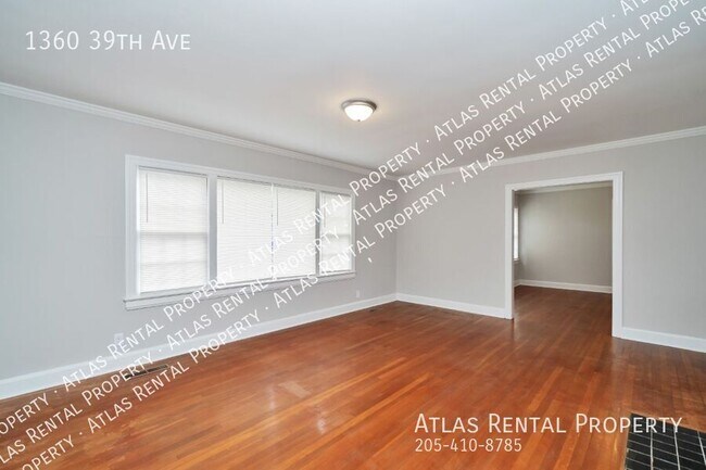 Building Photo - 1360 39th Ave E