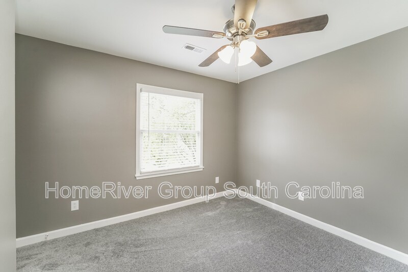 Building Photo - 667 Chelsea Ct