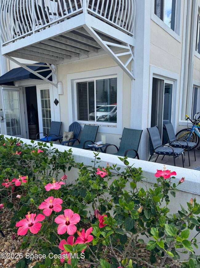 Building Photo - 8600 Ridgewood Ave