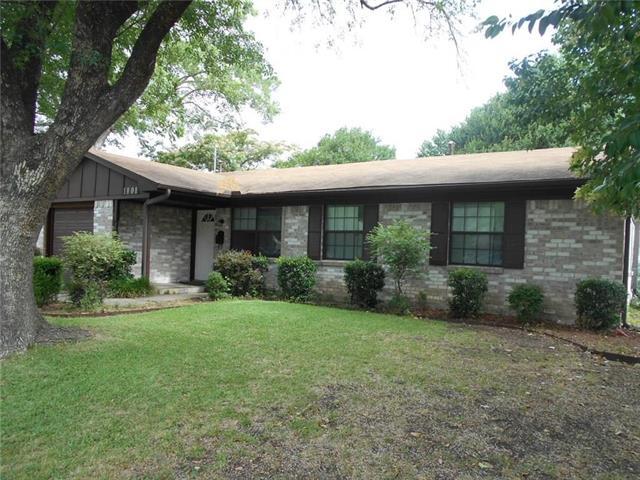 Building Photo - 1801 Meadowcrest Dr