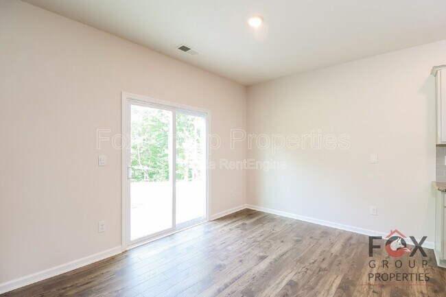 Building Photo - 132 Scotsway Ct