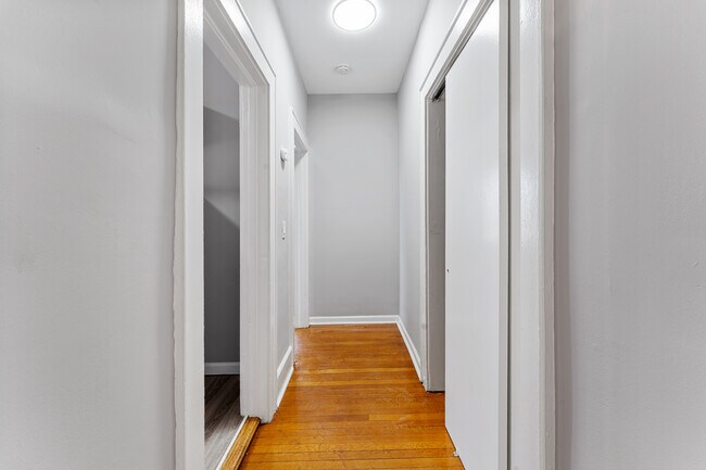 Building Photo - 382 Bloomfield Ave