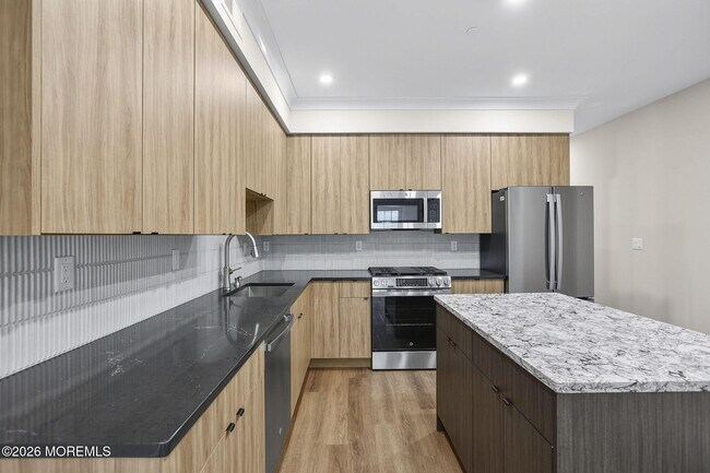 Building Photo - 112 Brighton Ave