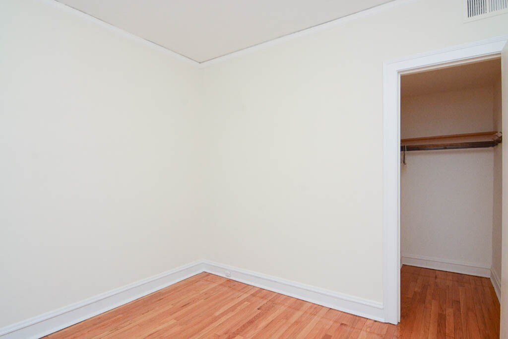 Building Photo - 346 Park Ave