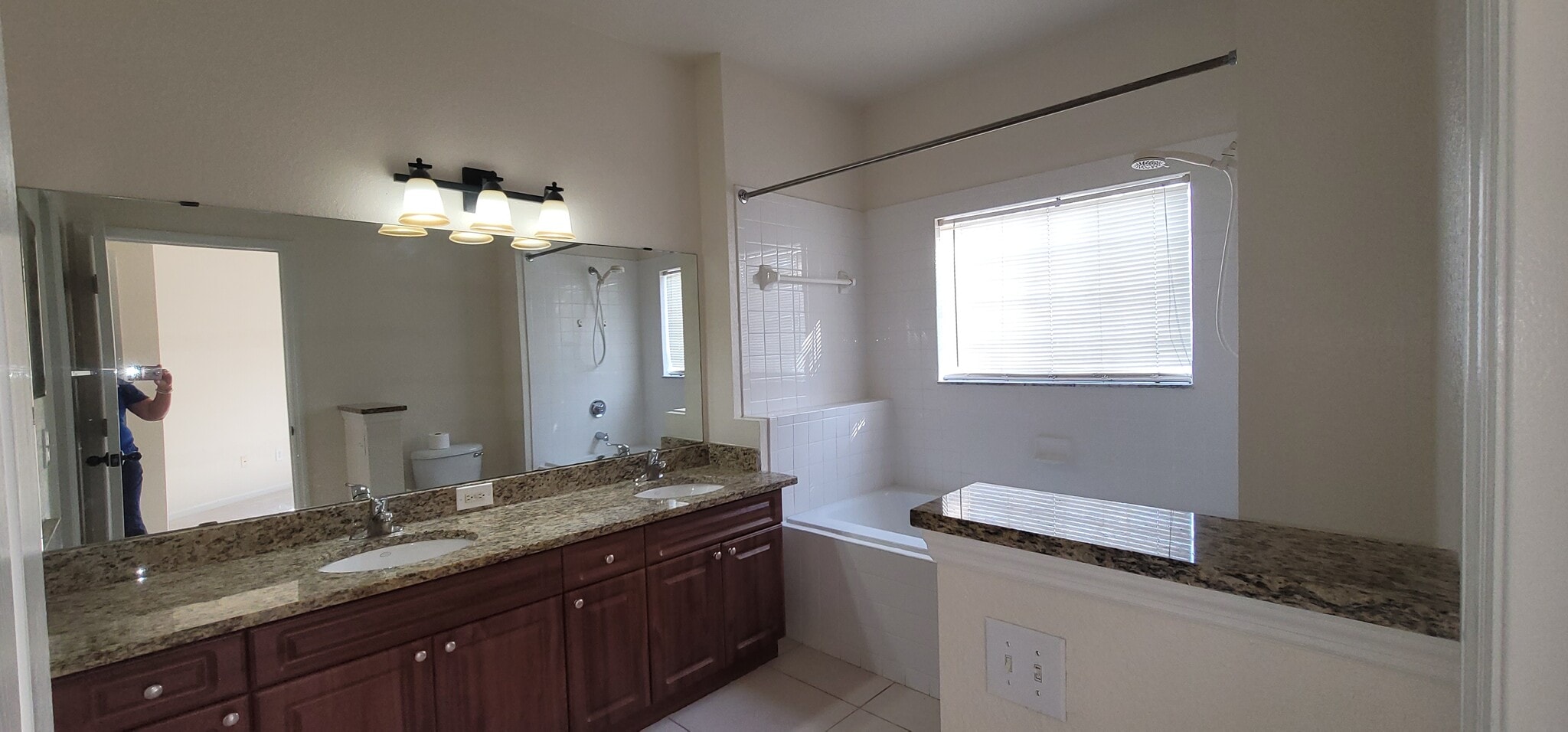 Primary bathroom with two sinks, tub and shower - 3707 Conroy Rd