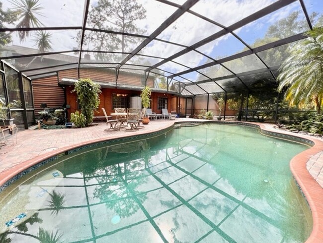 Building Photo - Lake Mary - 3 Bedroom, 2.5  Bathroom, POOL...