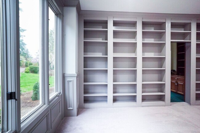 Building Photo - Pete’s Mountain Estate with Mountain Views