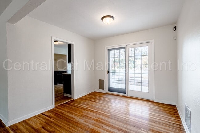 Building Photo - 3 Bedroom/2 Bath Home Near Panorama Bluffs and Garces High School - $2750 Per Month!