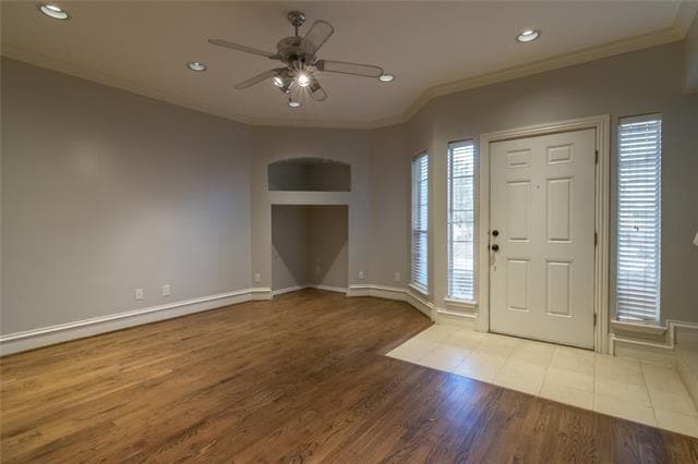 Building Photo - 3904 Brandon Park Dr