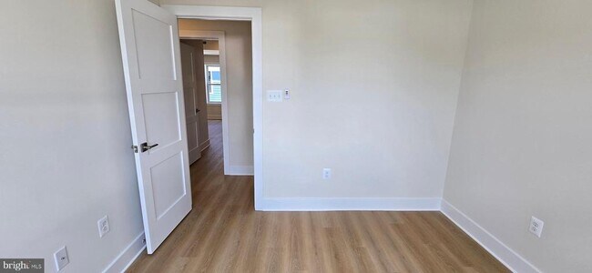 Building Photo - 424 Chapel Alley