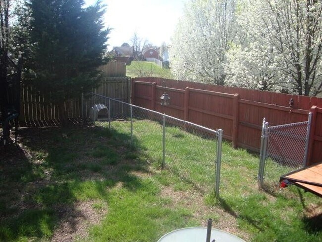 Building Photo - 3356 Milbridge Dr