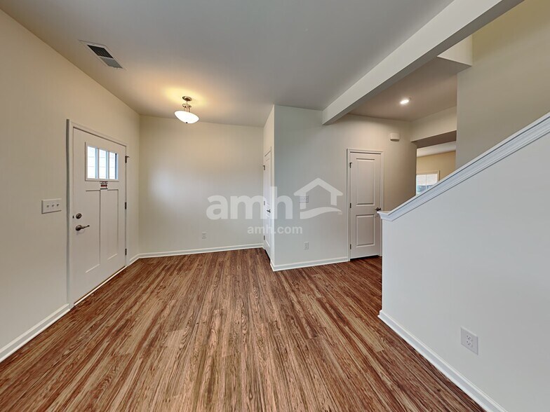 Building Photo - 612 Hamilton Park Dr