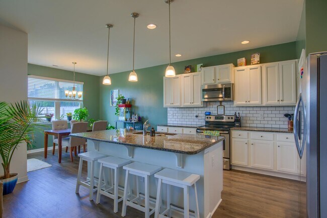 Building Photo - Charming 3-Bedroom Home for Rent in The Pr...