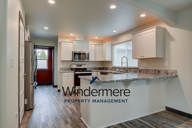 Building Photo - 3 Bed 3 Bath Home in Admirals Cove