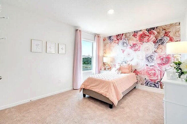 Building Photo - 2030 Maple Ridge Dr