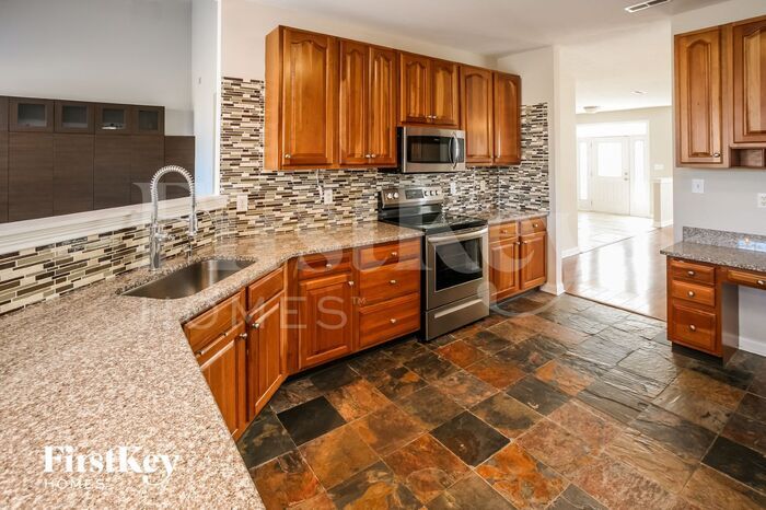 Building Photo - 18946 Monarch Springs Dr