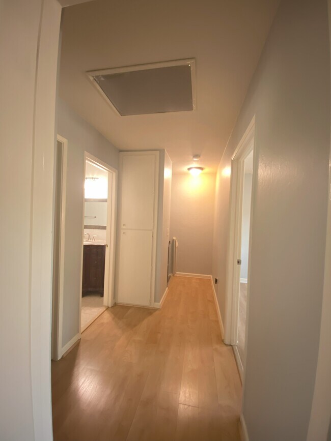 Building Photo - 4971 Ponderosa Ter