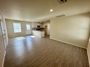 Building Photo - *Cozy 3/2 Single Story on Greenbelt* Gas C...