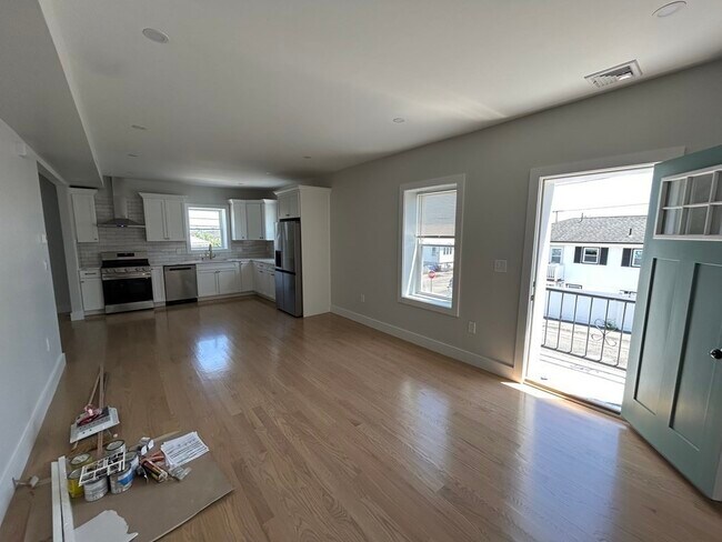 Building Photo - 150 Rumney Rd