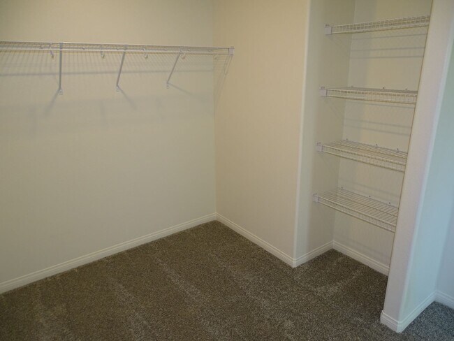 Building Photo - 5 Bedroom Home, 1st Floor Bed and Full Bath, Loft In Inspirada