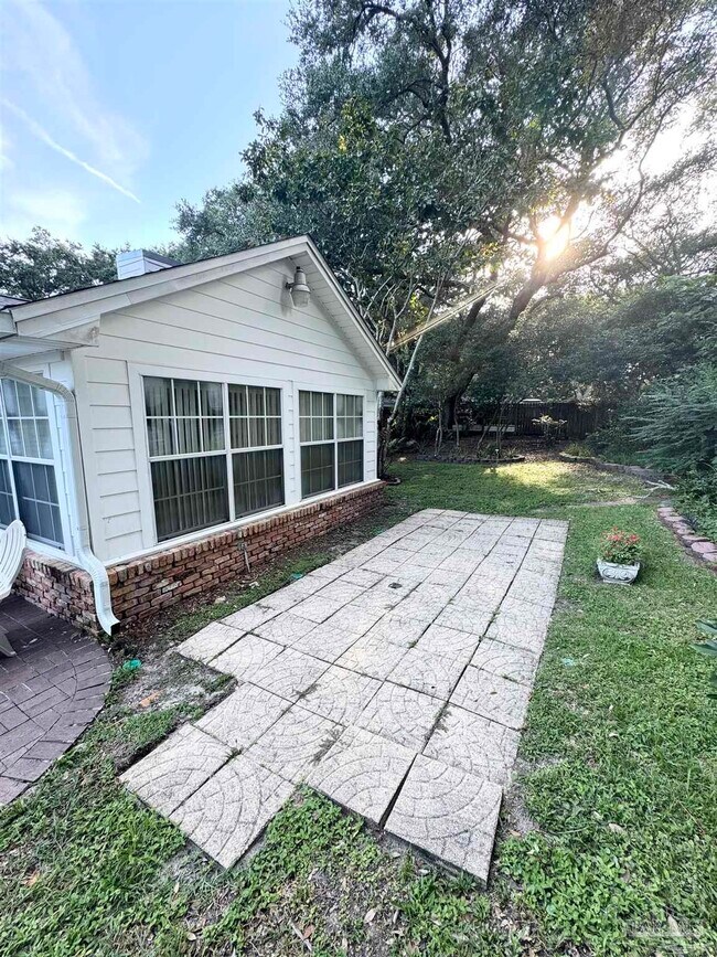 Building Photo - 6740 Bunker Hill Cir