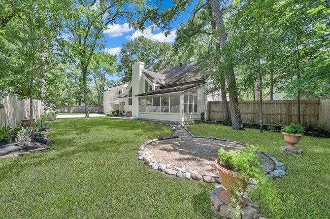 Building Photo - 2811 Crossvine Cir