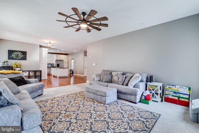 Building Photo - 39929 Grandview Haven Dr