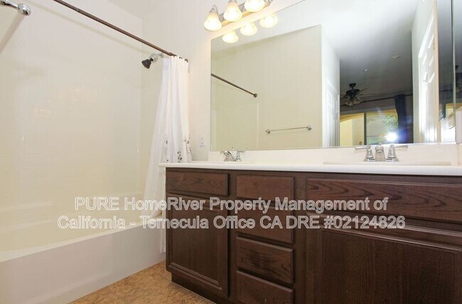 Building Photo - 44916 Honey Locust Dr