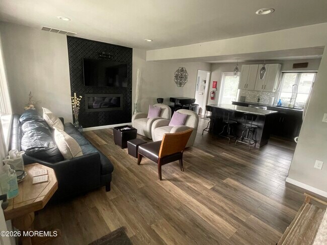 Building Photo - 265 E Virginia Ave