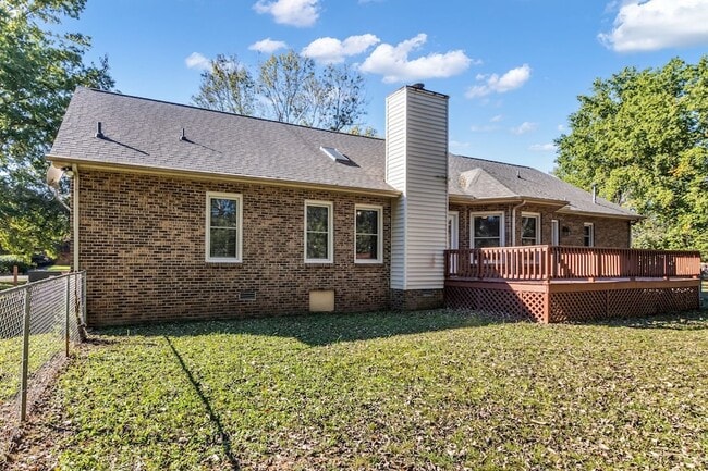 Building Photo - 2560 Choctaw Trce
