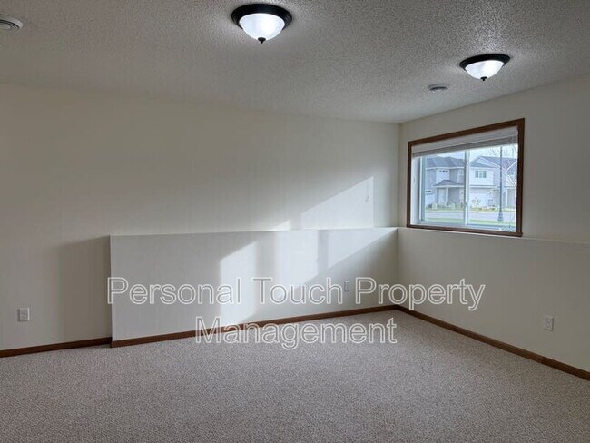 Building Photo - 2580 5th St W