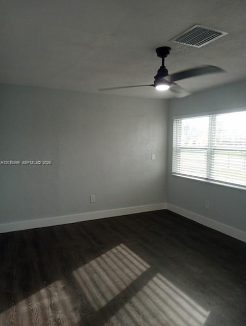 Building Photo - 1070 NW 23rd Rd