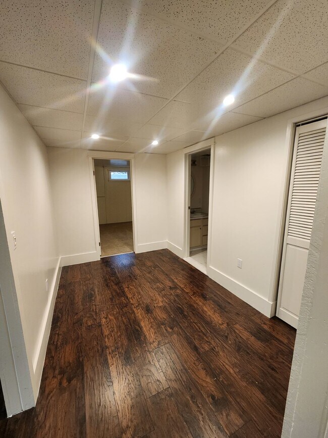 Building Photo - Very Large 3BR, 3BTH Near Black Bay Park in Post Falls