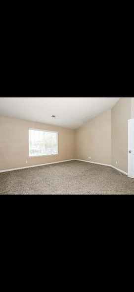 Building Photo - 831 Marsh Creek Dr