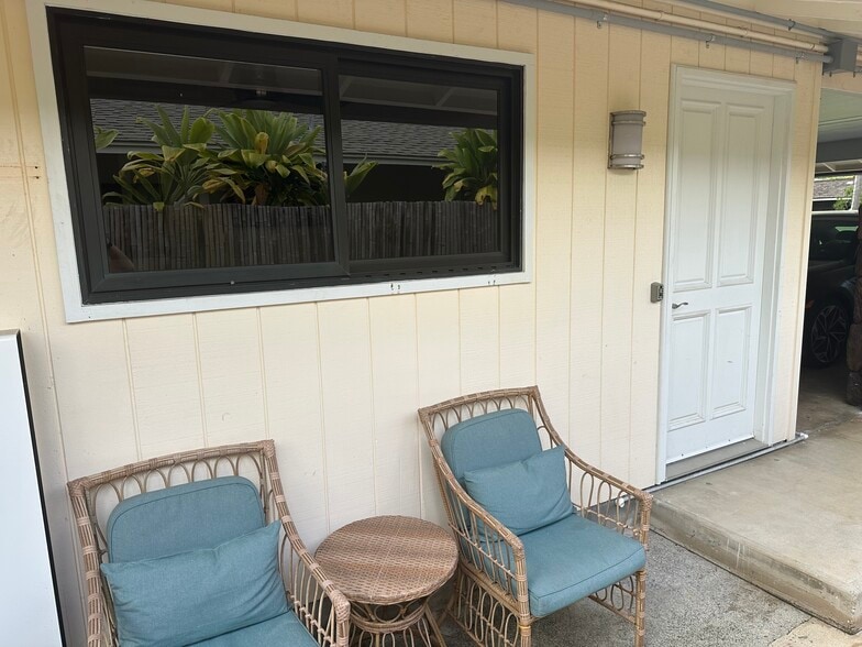 Front Door - 1123 Kainui Dr