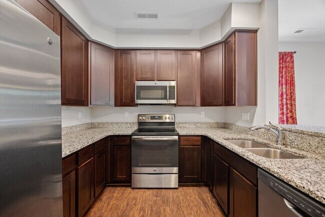 Building Photo - 623 Freeman Dr