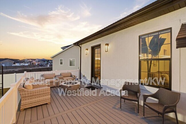 Building Photo - 1437 W Valley Dr
