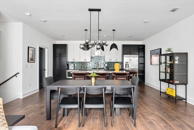 Building Photo - 103 Lucile St