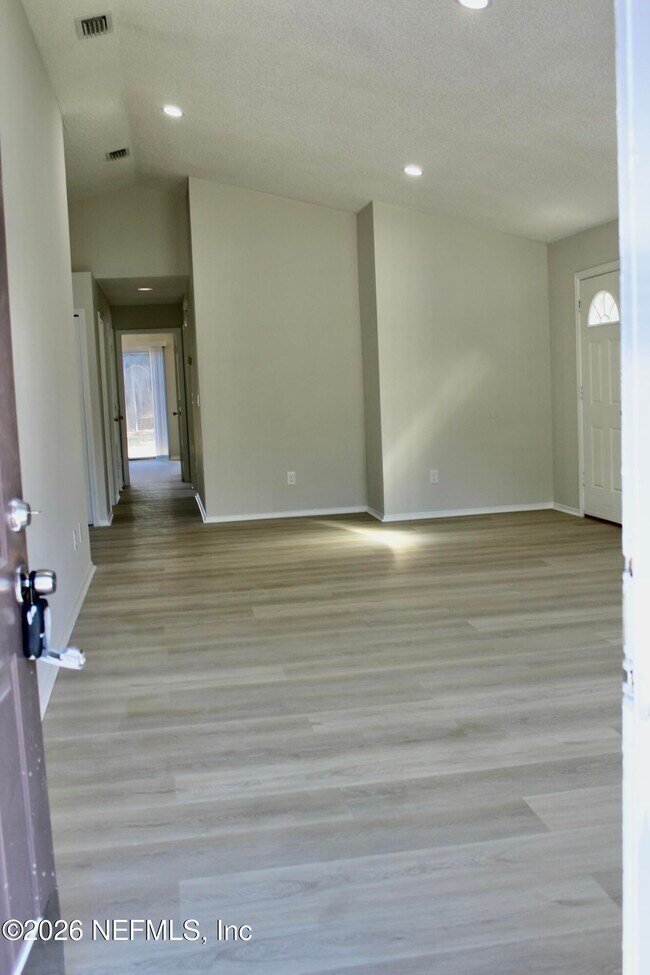 Building Photo - 10178 Geni Hill Cir N