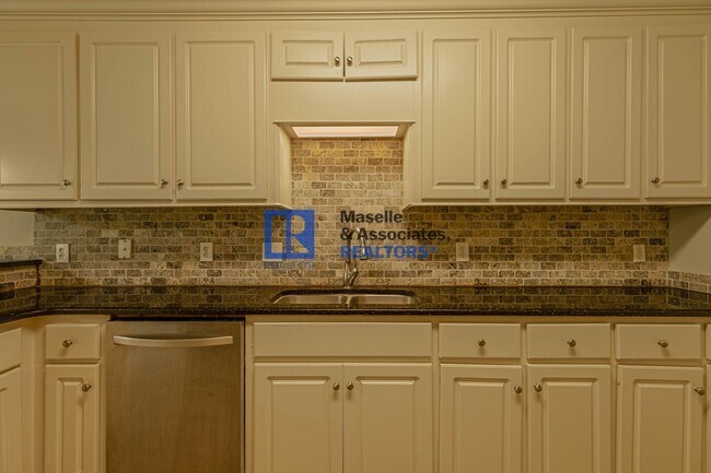 Building Photo - 3 Bed/2 Bath Home in Madison in Devlin Spr...