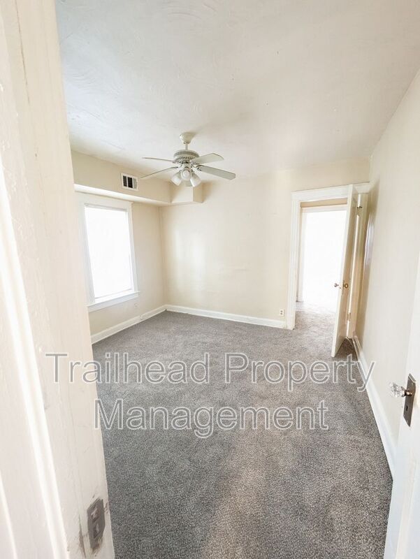 Building Photo - 4002 Warwick Blvd