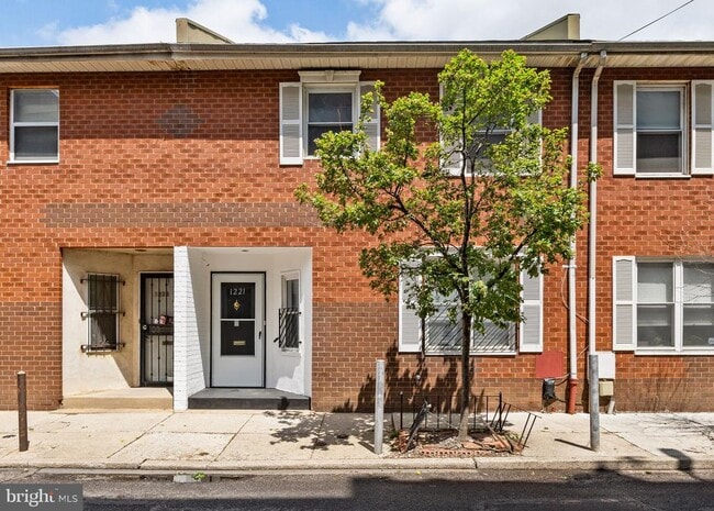 Building Photo - 1221 Kater St