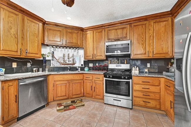 Building Photo - 13523 Pasa Robles Ln