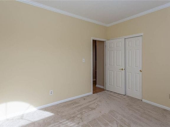 Building Photo - 608 Burr Oak Dr