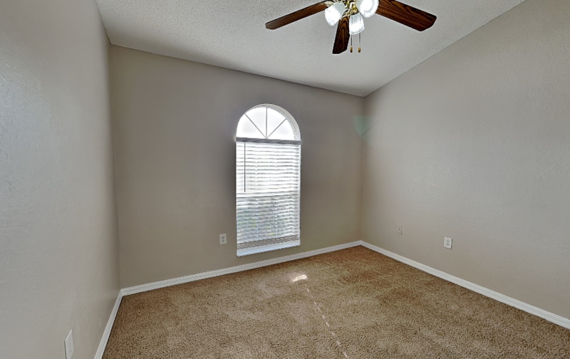 Building Photo - 165 Kings Pond Ave