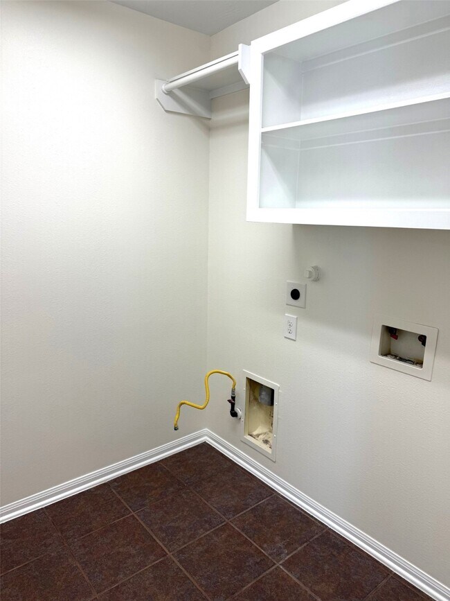 Building Photo - 16818 Ranger Ridge Dr