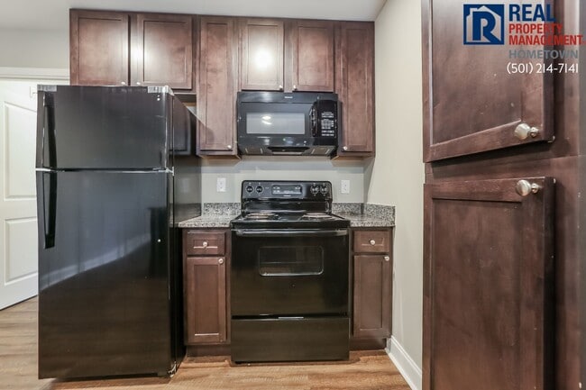 Building Photo - 875 Jane Dr